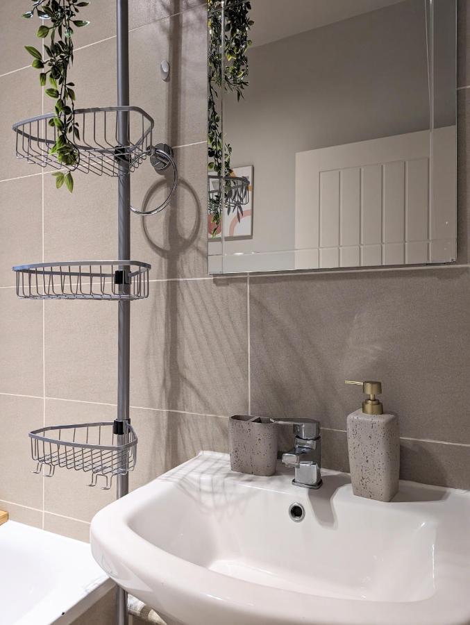 Gorgeous Apartment Wood Green Palmers Green Esterno foto