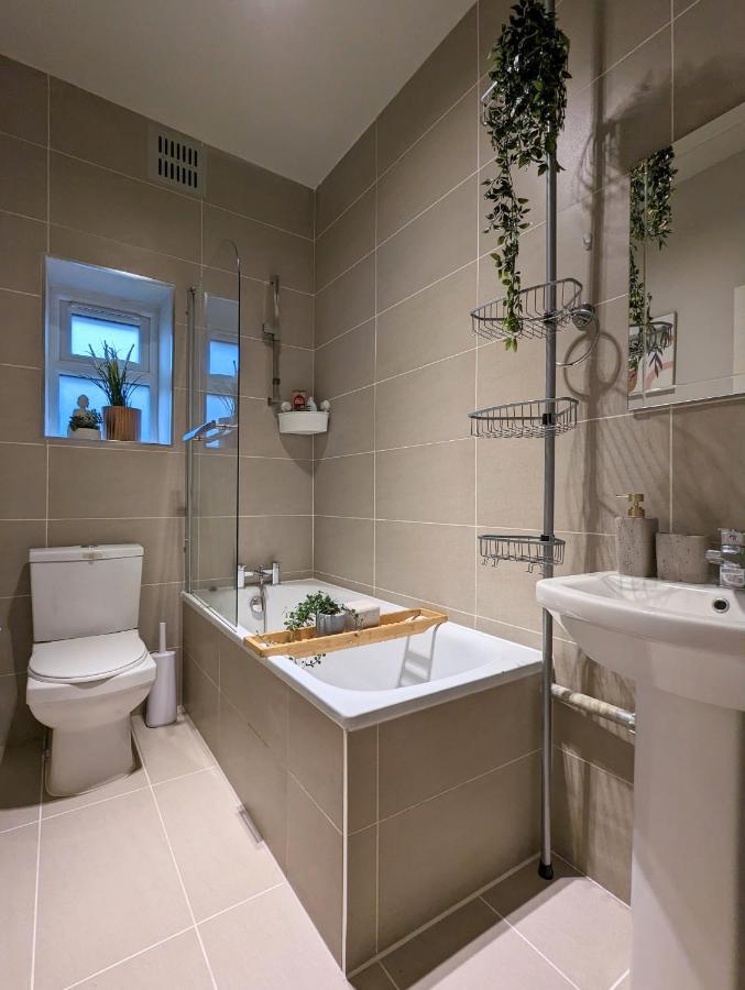 Gorgeous Apartment Wood Green Palmers Green Esterno foto