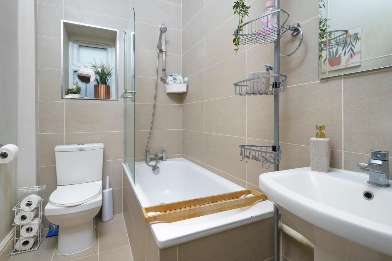 Gorgeous Apartment Wood Green Palmers Green Esterno foto