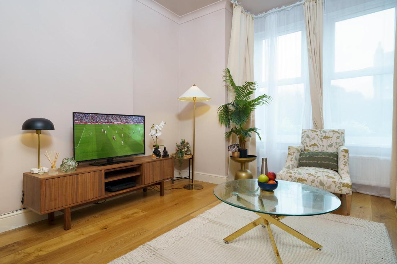 Gorgeous Apartment Wood Green Palmers Green Esterno foto