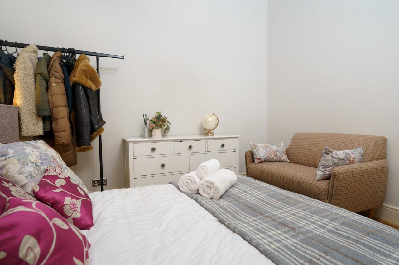 Gorgeous Apartment Wood Green Palmers Green Esterno foto
